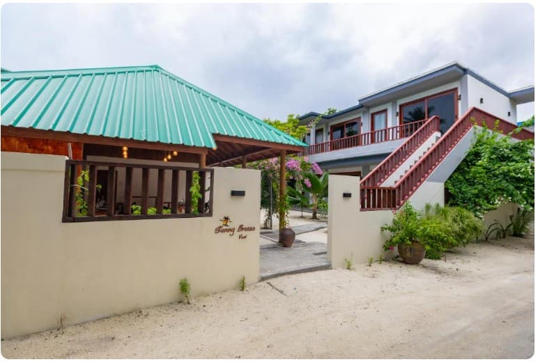 Breeze & Bites – 5 Nights Full Board @ SUNNY BREEZE VIEW, A.DH HANGNAAMEEDHOO - Limited Time $765 (Regular Price: $937+)
